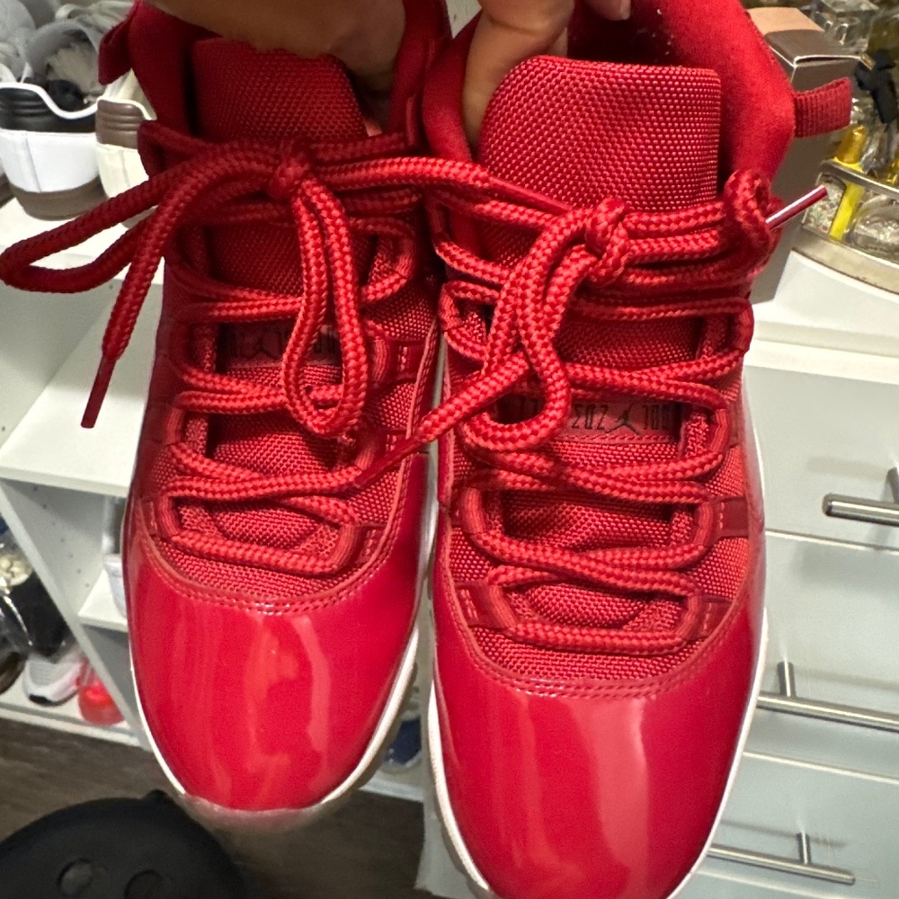 Jordan retro 11s